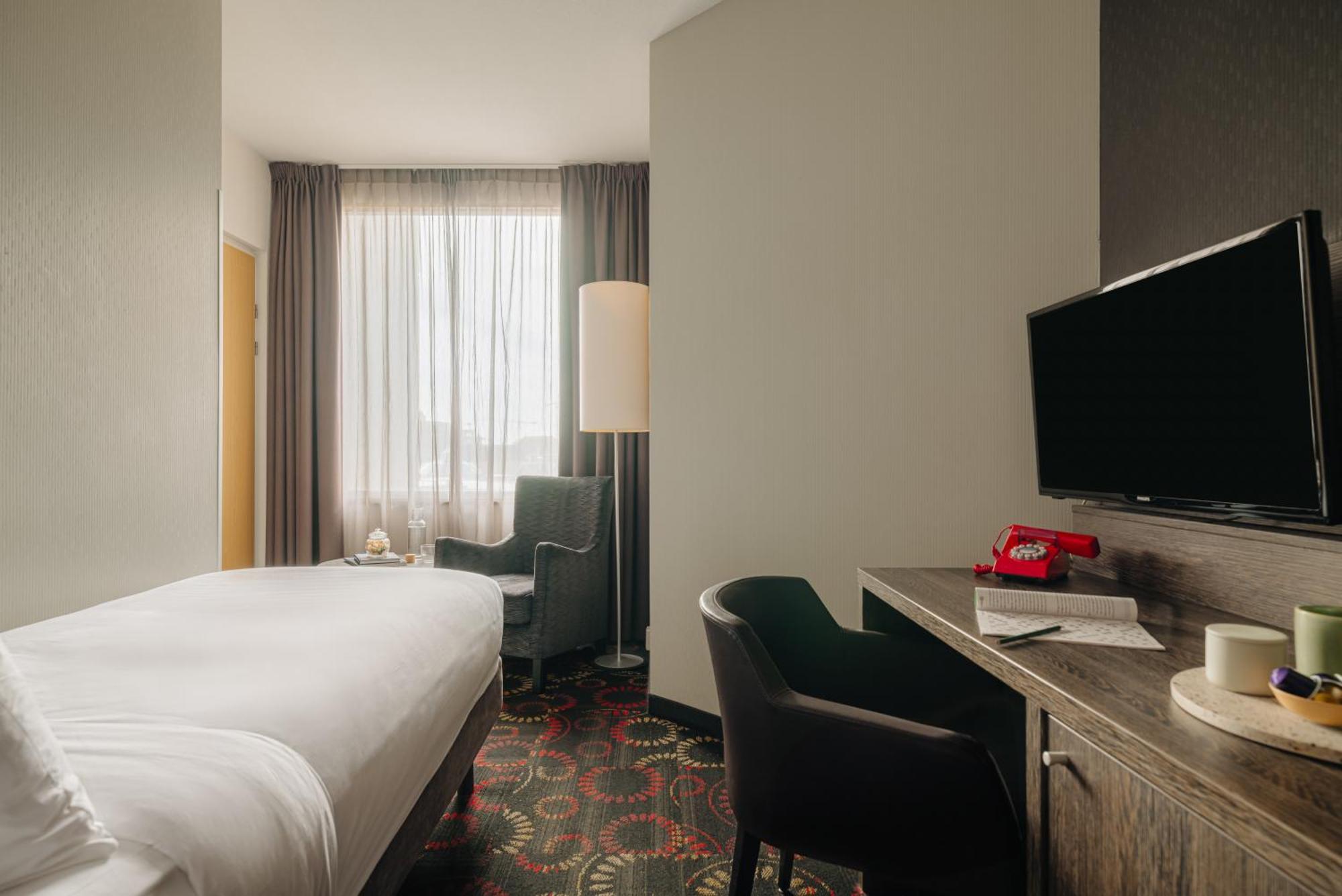 Crown Centre 4*