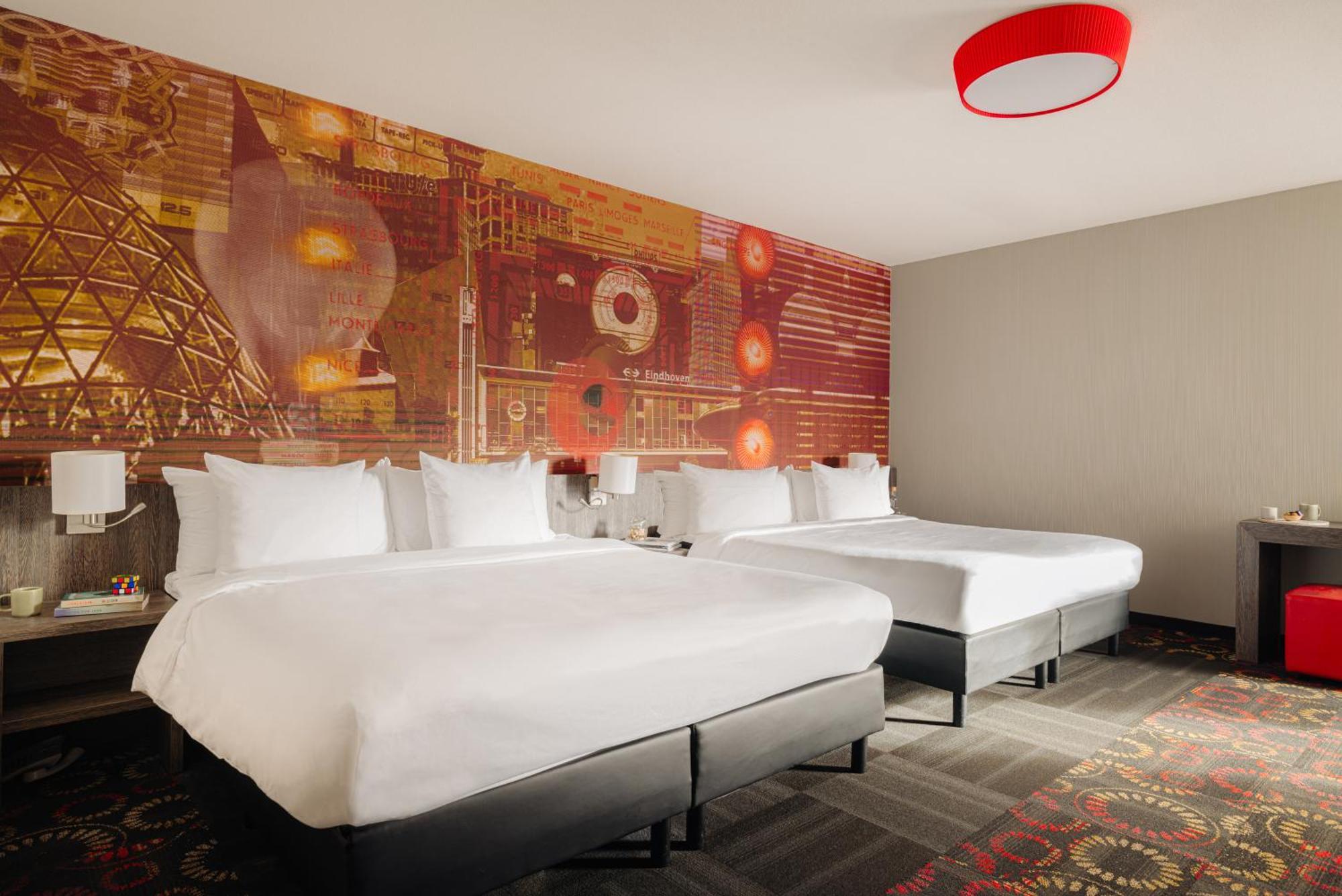 Crown Centre 4*