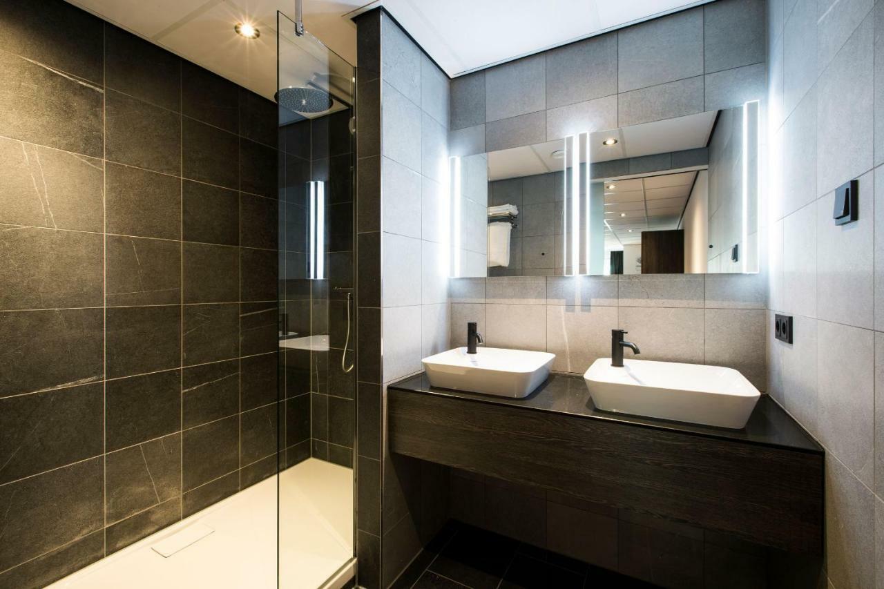 Leonardo Center Former Crown 4* Eindhoven
